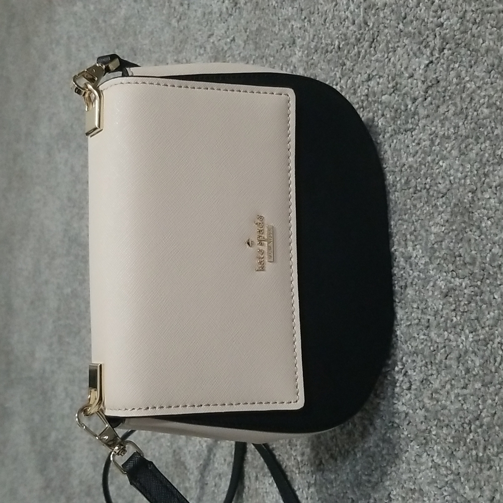 Kate Spade New York Small Byrdie in Colour Block (Like New)